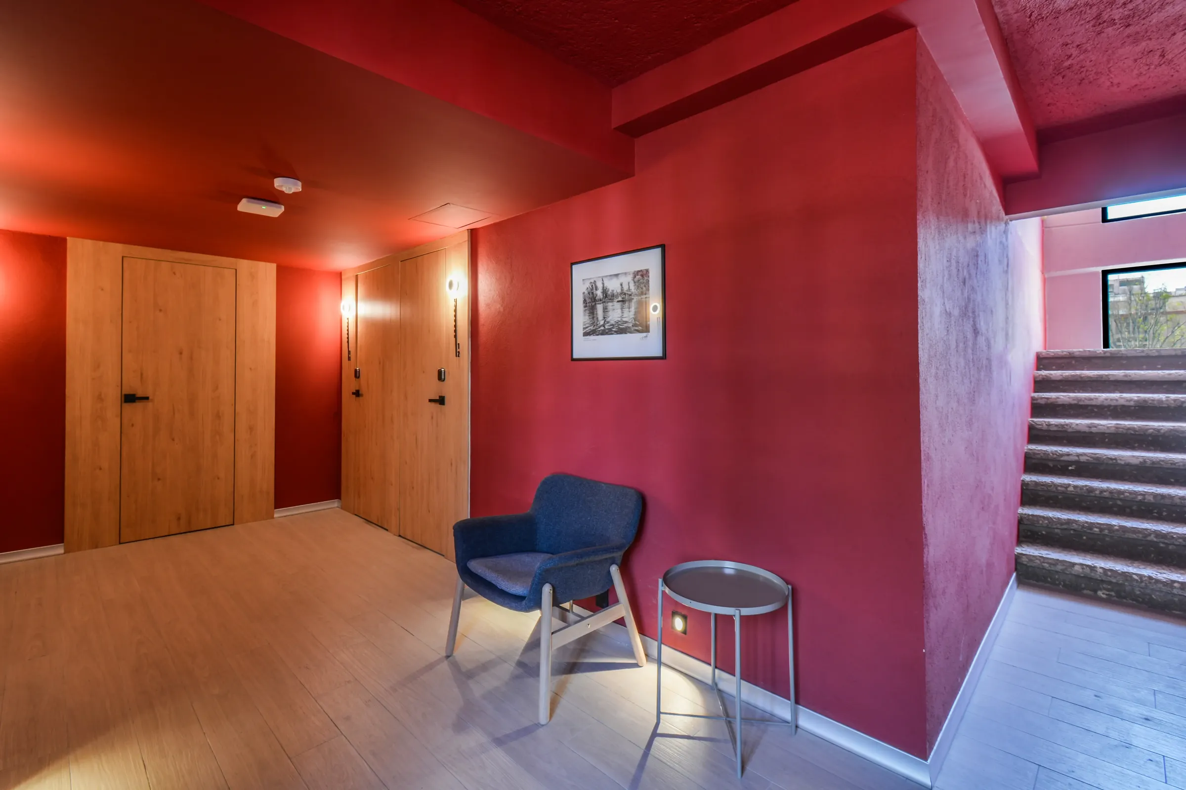 Elevador de acceso a los 5 niveles en coliving Habitante Condesa, CDMX